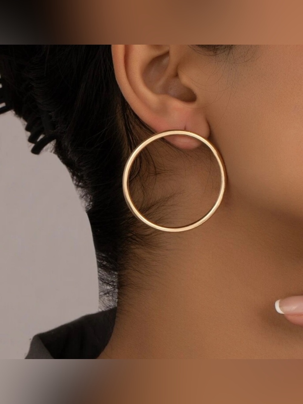 Gold Classic Hoop Earrings — Minimalist Everyday Style